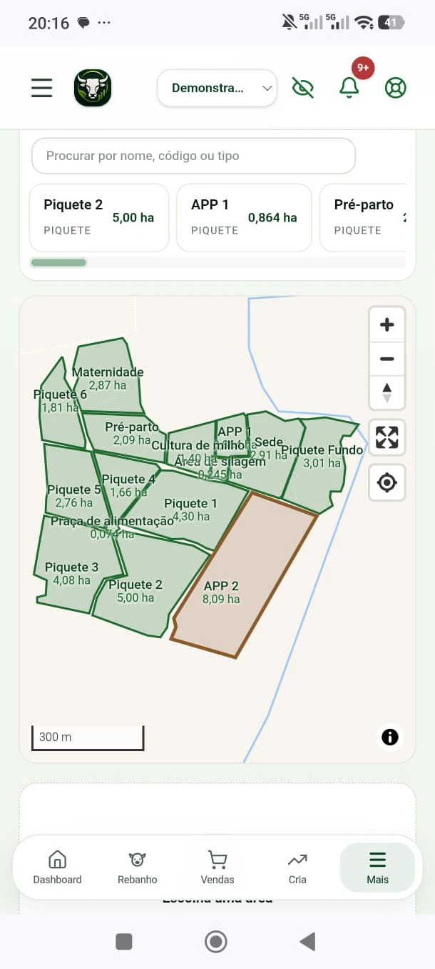 Mapa de áreas do Taurion em um celular, com os piquetes Maternidade, Pré-parto, Cultura de milho, Área de silagem, Sede e APP identificados.